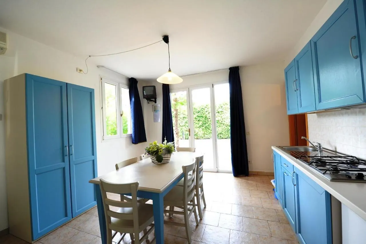 Apartments In Peschiera Del Garda 22100