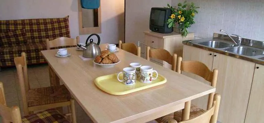 Apartments In Peschiera Del Garda 22100