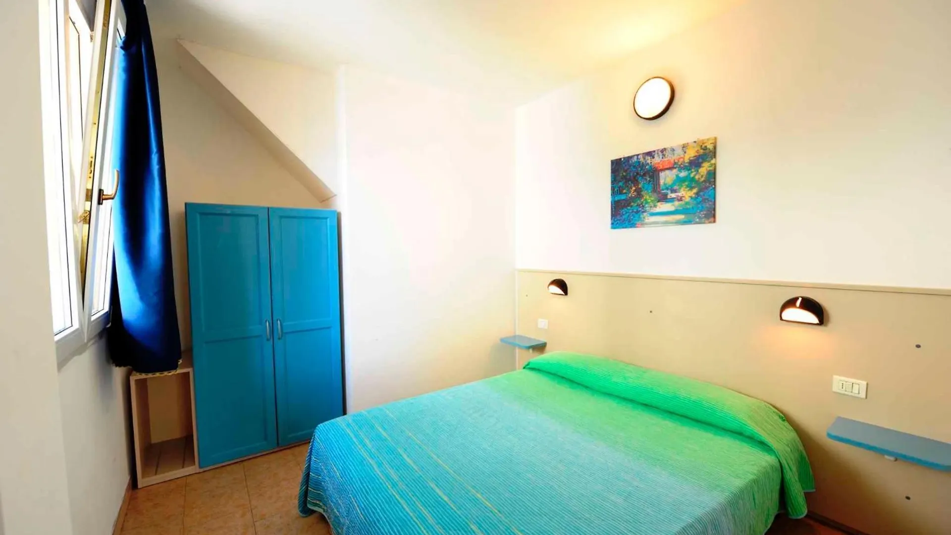 Apartments In Peschiera Del Garda 22100