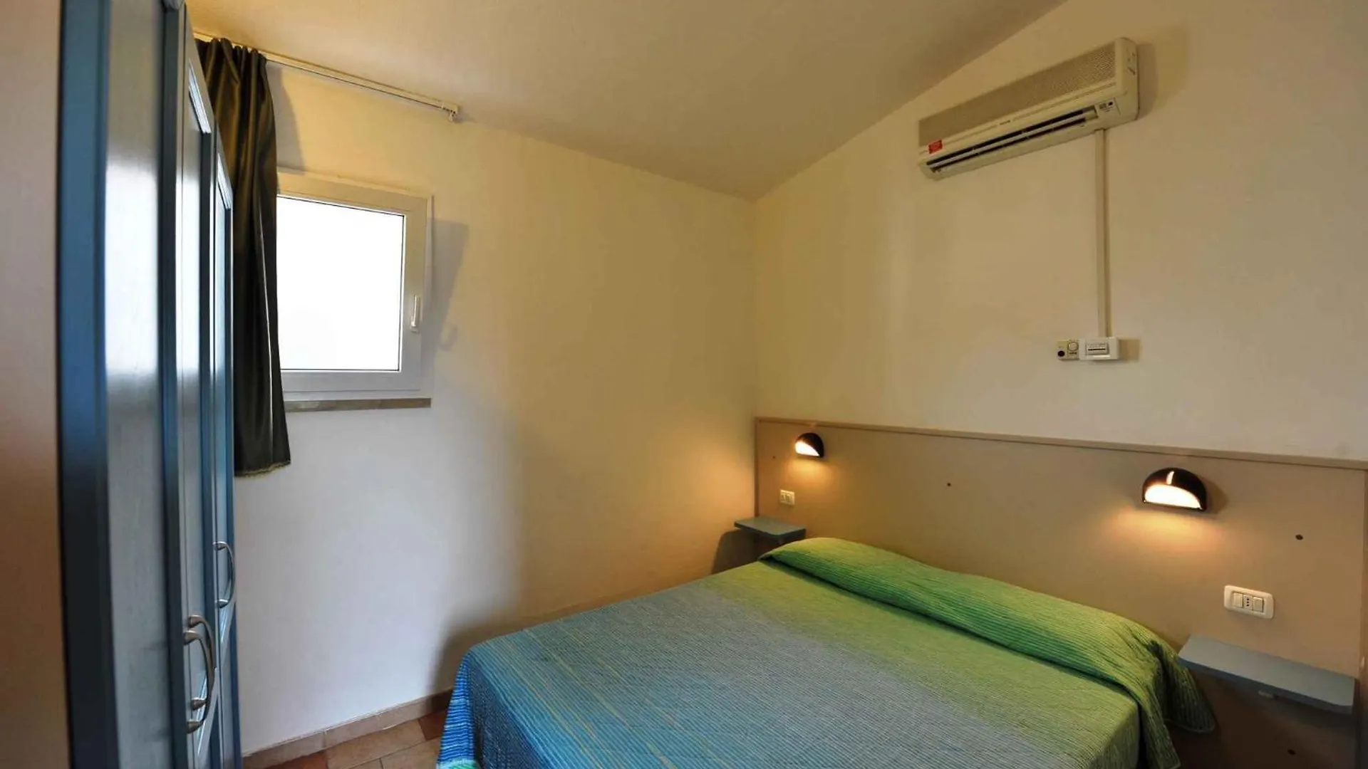 Apartments In Peschiera Del Garda 22100
