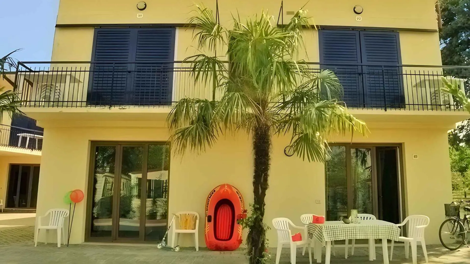 Apartments In Peschiera Del Garda 22100