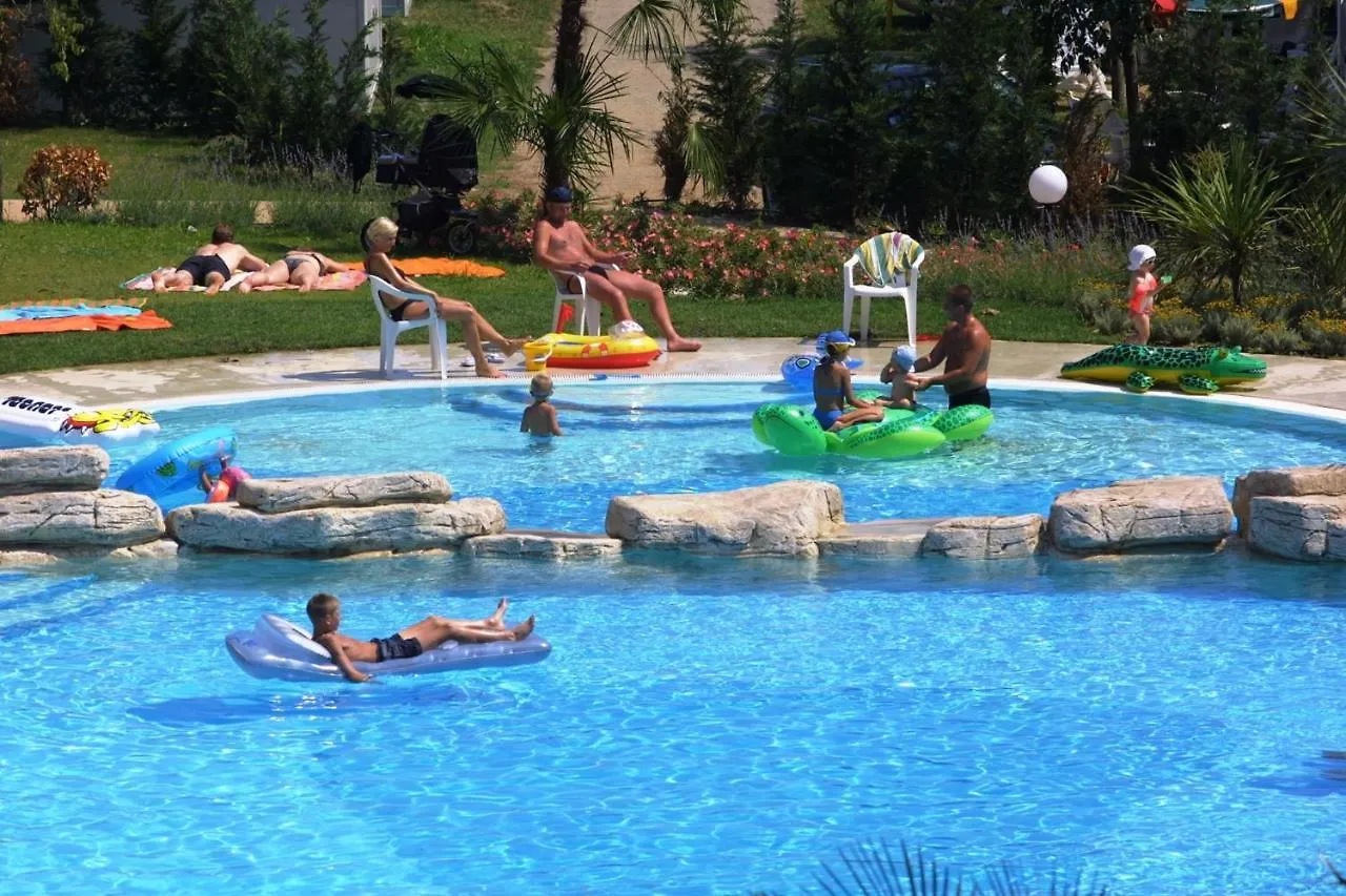 Apartments in Peschiera del Garda 22100 0*,  Italia