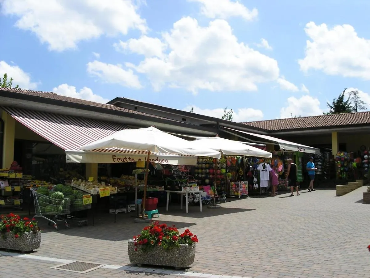 Apartments In Peschiera Del Garda 22100